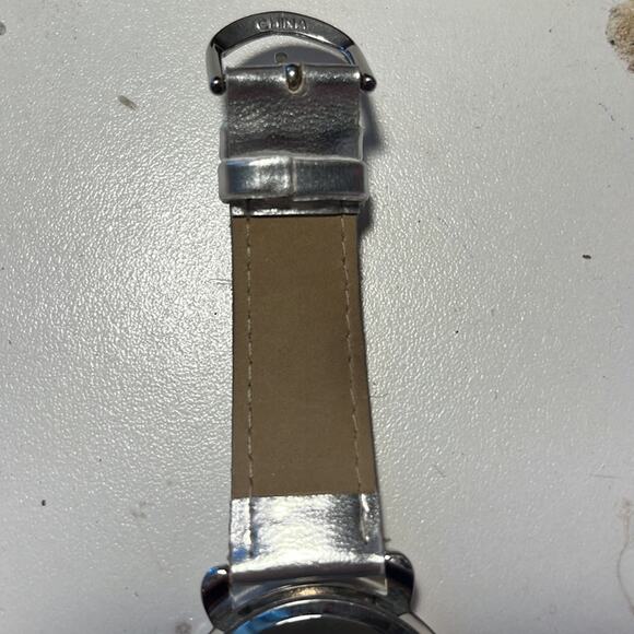 Disney Hannah Montana silver watch (Miley Cirus) - Picture 4 of 8